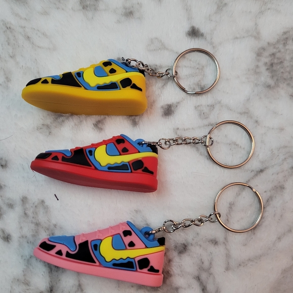 KEYS CHAINS - Picture 5 of 16